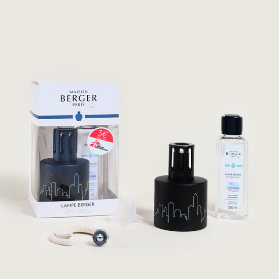 #87DADC--https://cdn.shopify.com/s/files/1/0528/3604/0898/files/Ocean_Breeze.png?v=1614913899