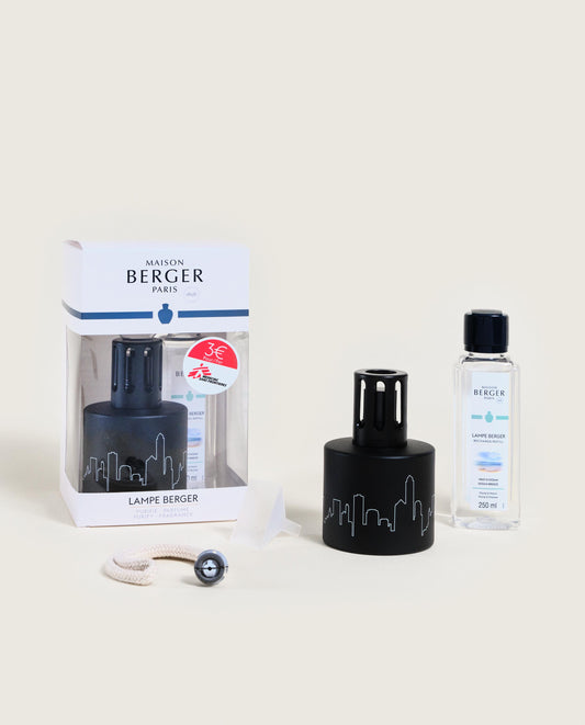 #87DADC--https://cdn.shopify.com/s/files/1/0528/3604/0898/files/Ocean_Breeze.png?v=1614913899